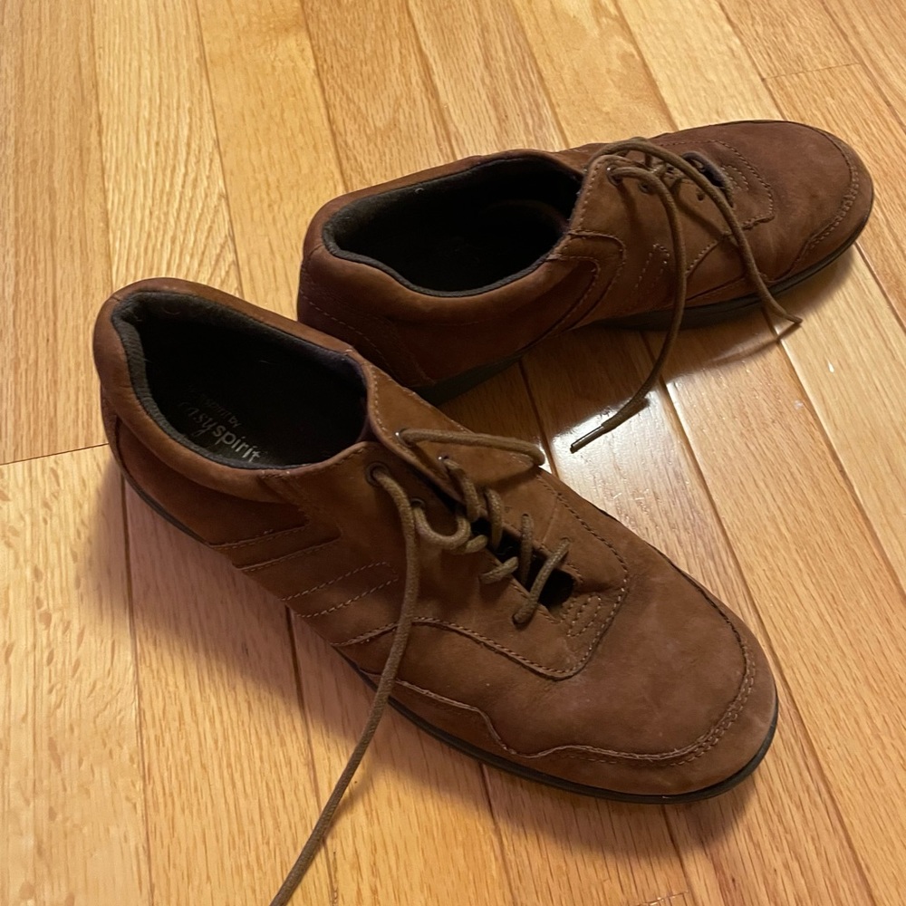 Easy Spirit women’s shoes